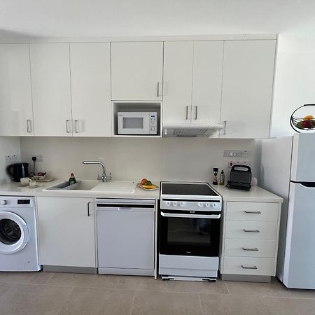 Papho'S Mare Apts Paphos Esterno foto